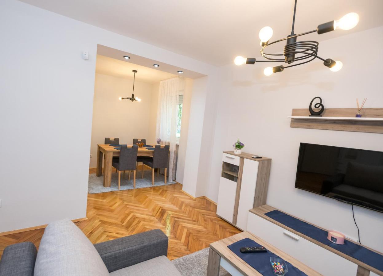 Apartman Studio Blue Subotica Buitenkant foto